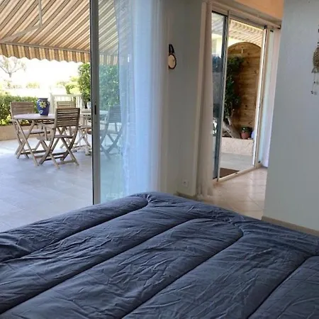 T2 Climatise Proche Avec Parking - - Fr-1-308-181 Le Lavandou