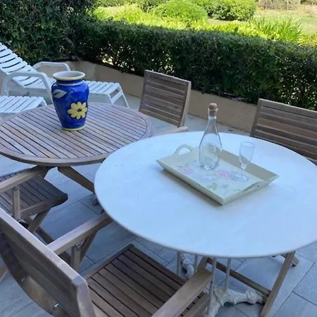 Appartement T2 Climatisé Proche Avec Parking - - Fr-1-308-181 *