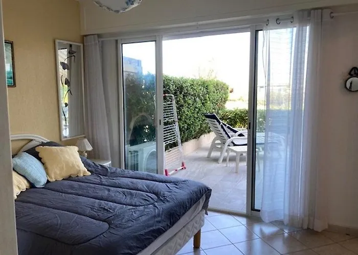 T2 Climatise Proche Avec Parking - - Fr-1-308-181 *