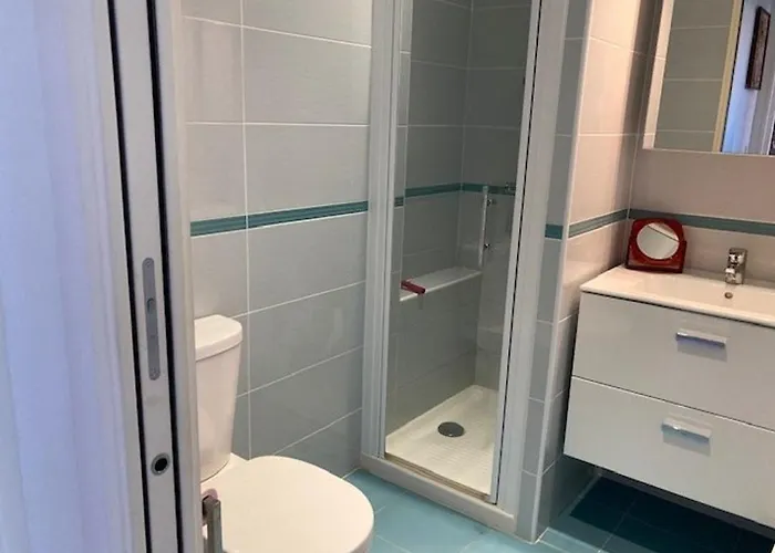 T2 Climatise Proche Avec Parking - - Fr-1-308-181