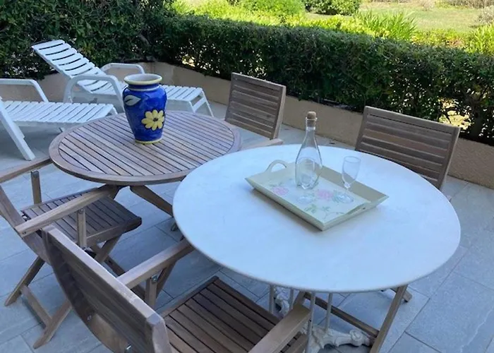 Apartman T2 Climatise Proche Avec Parking - - Fr-1-308-181 *